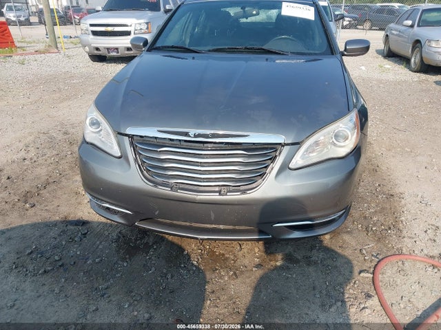 2013 Chrysler 200 Touring მანქანა იყიდება აუქციონზე, vin: 1C3CCBBB9DN656015, აუქციონის ნომერი: 45659338