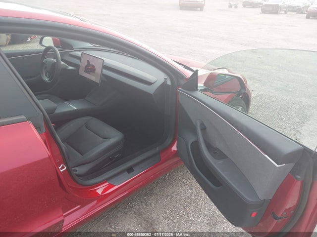 Tesla MODEL 3 2025 5YJ3E1EA1SF040405 Image 5