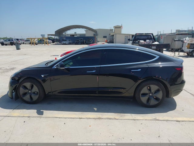 2018 Tesla Model 3 Long Range/mid Range მანქანა იყიდება აუქციონზე, vin: 5YJ3E1EA2JF044946, აუქციონის ნომერი: 45659406