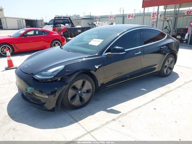 2018 Tesla Model 3 Long Range/mid Range მანქანა იყიდება აუქციონზე, vin: 5YJ3E1EA2JF044946, აუქციონის ნომერი: 45659406