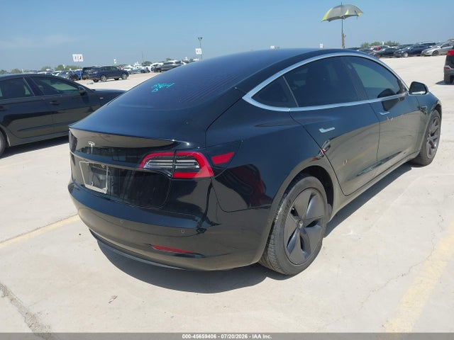 2018 Tesla Model 3 Long Range/mid Range მანქანა იყიდება აუქციონზე, vin: 5YJ3E1EA2JF044946, აუქციონის ნომერი: 45659406