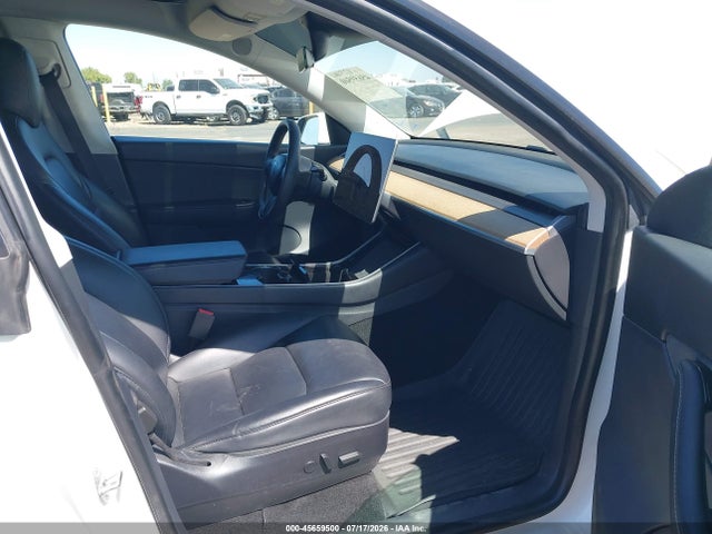 Продаж на аукціоні авто 2020 Tesla Model Y Long Range Dual Motor All-wheel Drive, vin: 5YJYGDEE7LF010752, номер лоту: 45659500
