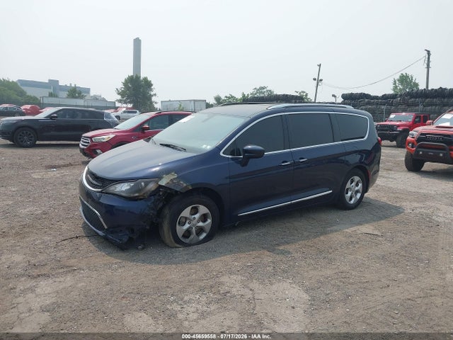 Chrysler Pacifica Touring-l Plus 2017 2C4RC1EG5HR531416 Image 2