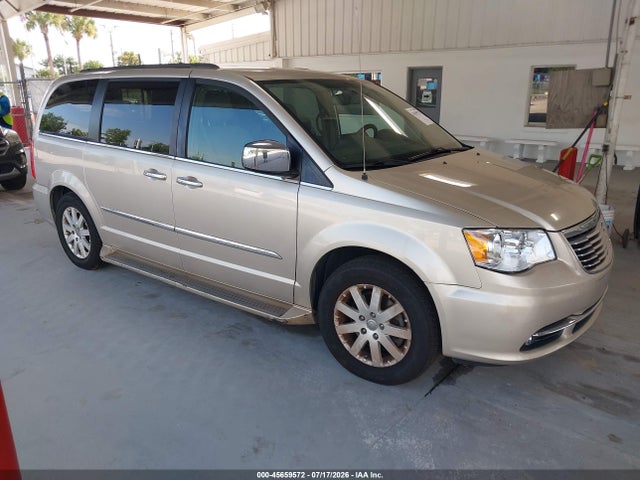 2012 Chrysler Town & Country Touring-l მანქანა იყიდება აუქციონზე, vin: 2C4RC1CG4CR237212, აუქციონის ნომერი: 45659572