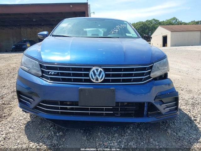2017 Volkswagen Passat 1.8t R-line მანქანა იყიდება აუქციონზე, vin: 1VWDT7A3XHC056528, აუქციონის ნომერი: 45659590