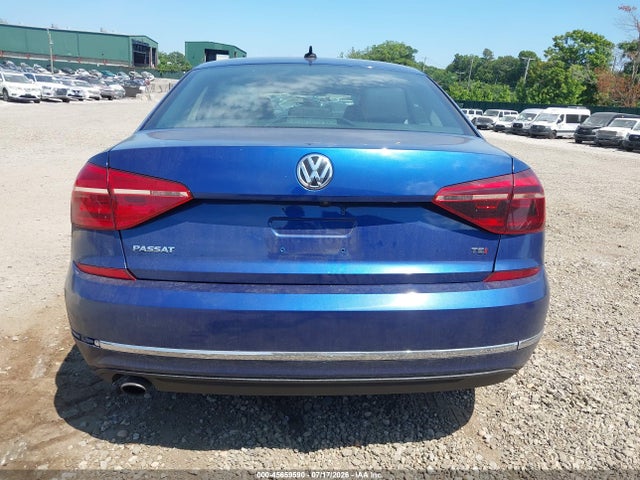 2017 Volkswagen Passat 1.8t R-line მანქანა იყიდება აუქციონზე, vin: 1VWDT7A3XHC056528, აუქციონის ნომერი: 45659590