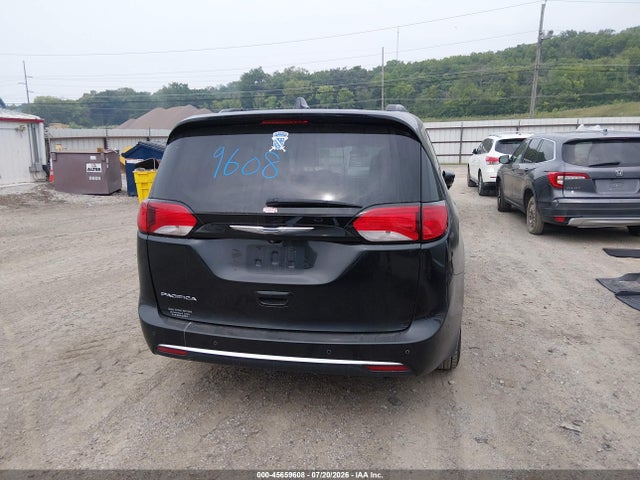 45659608 :رقم المزاد ، 2C4RC1BG4HR720031 vin ، 2017 Chrysler Pacifica Touring-l مزاد بيع