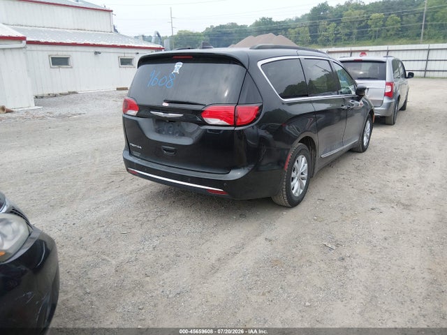 45659608 :رقم المزاد ، 2C4RC1BG4HR720031 vin ، 2017 Chrysler Pacifica Touring-l مزاد بيع
