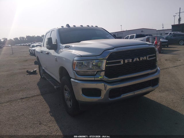 45659671 :رقم المزاد ، 3C6UR5CL0PG504555 vin ، 2023 Ram 2500 Tradesman  4x4 6'4 Box مزاد بيع