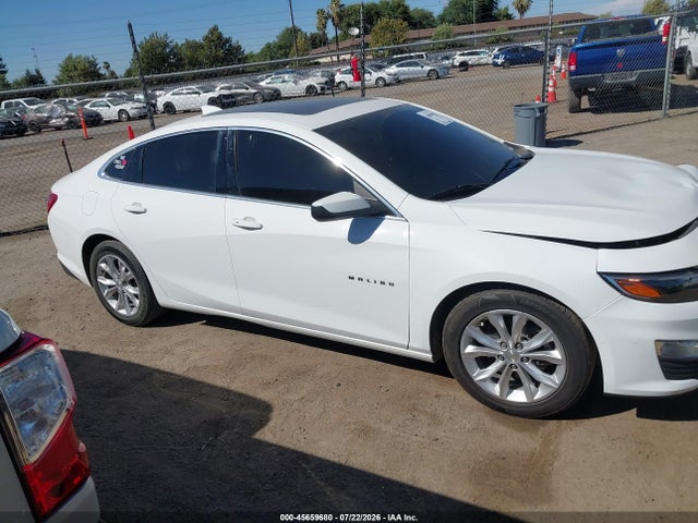1G1ZD5ST3NF139391 Chevrolet Malibu Fwd Lt