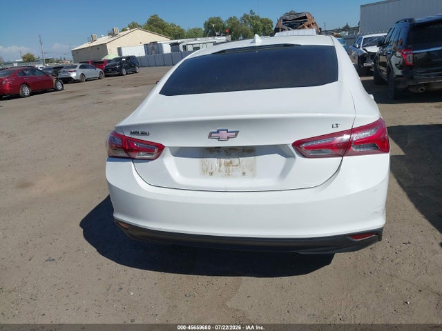 1G1ZD5ST3NF139391 Chevrolet Malibu Fwd Lt
