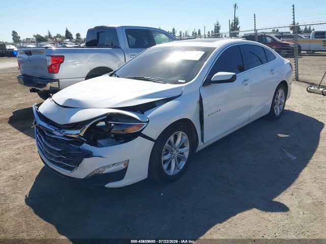 1G1ZD5ST3NF139391 Chevrolet Malibu Fwd Lt