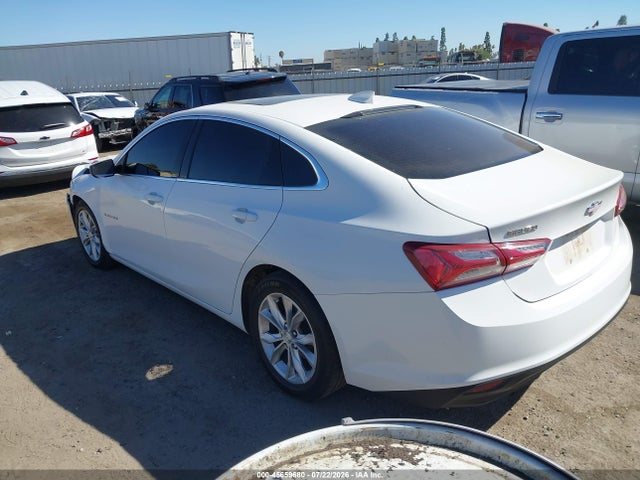 1G1ZD5ST3NF139391 Chevrolet Malibu Fwd Lt