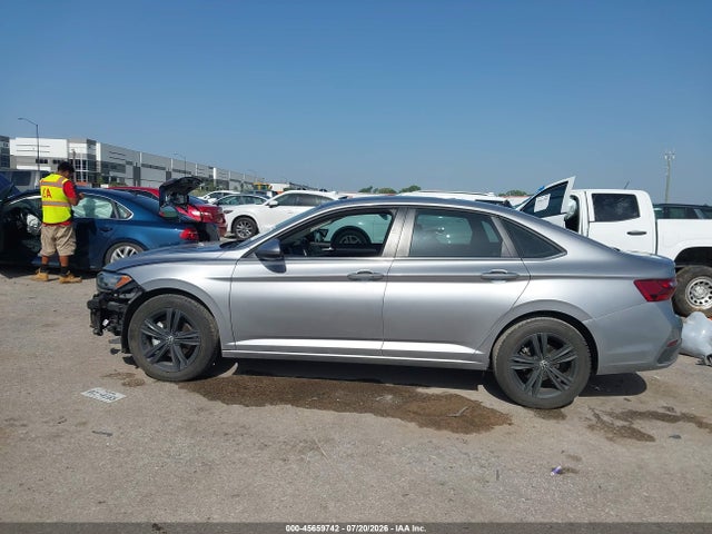 Продажа на аукционе авто 2024 Volkswagen Jetta 1.5t Se, vin: 3VW7M7BU7RM054642, номер лота: 45659742