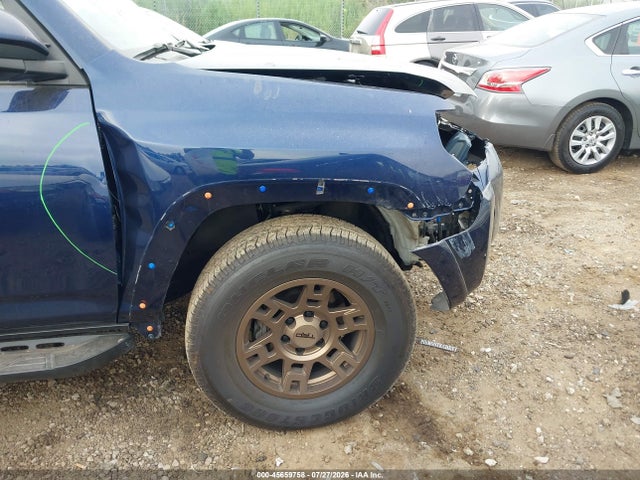 2024 Toyota 4runner Sr5 მანქანა იყიდება აუქციონზე, vin: JTEMU5JR0R6214976, აუქციონის ნომერი: 45659758