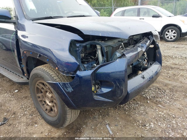 2024 Toyota 4runner Sr5 მანქანა იყიდება აუქციონზე, vin: JTEMU5JR0R6214976, აუქციონის ნომერი: 45659758