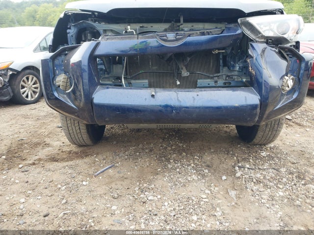 2024 Toyota 4runner Sr5 მანქანა იყიდება აუქციონზე, vin: JTEMU5JR0R6214976, აუქციონის ნომერი: 45659758
