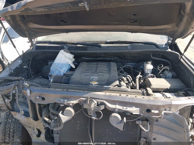5TFDY5F13HX657031 Toyota Tundra Sr5 5.7l V8