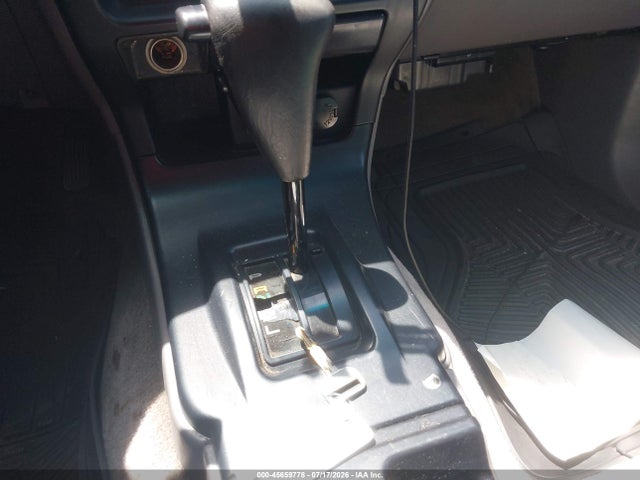 45659778 :رقم المزاد ، JT3GN86RX10202547 vin ، 2001 Toyota 4runner Sr5 V6 مزاد بيع