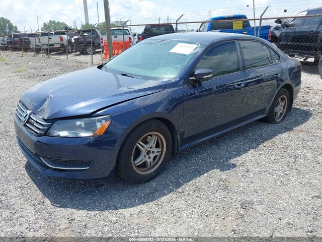 2014 Volkswagen Passat 1.8t S მანქანა იყიდება აუქციონზე, vin: 1VWAS7A30EC042185, აუქციონის ნომერი: 45659792
