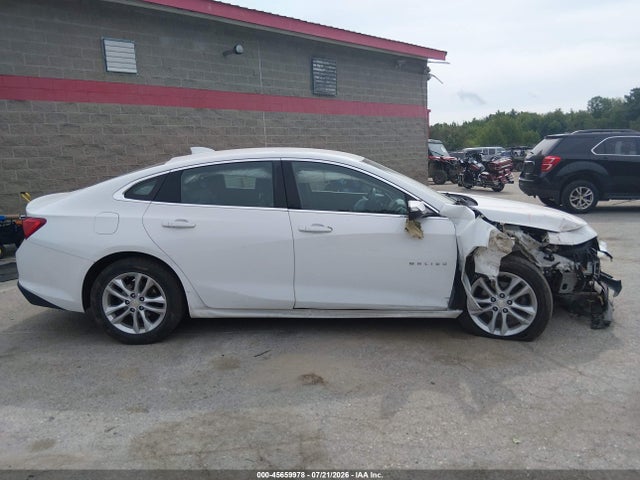 Продажа на аукционе авто 2016 Chevrolet Malibu 1lt, vin: 1G1ZE5ST3GF242732, номер лота: 45659978