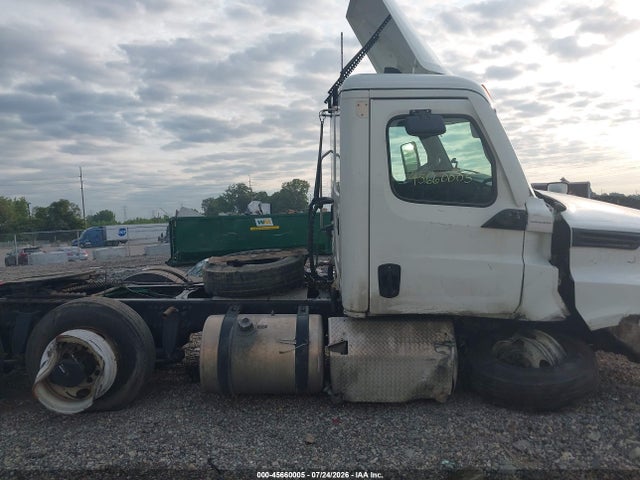 2022 Freightliner New Cascadia 126 მანქანა იყიდება აუქციონზე, vin: 3AKJHLDV4NSNB5182, აუქციონის ნომერი: 45660005