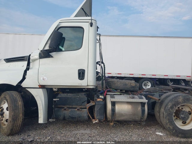 2022 Freightliner New Cascadia 126 მანქანა იყიდება აუქციონზე, vin: 3AKJHLDV4NSNB5182, აუქციონის ნომერი: 45660005