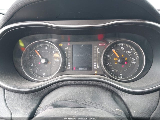 45660013 :رقم المزاد ، 1C4PJMLB1KD136195 vin ، 2019 Jeep Cherokee Latitude Plus 4x4 مزاد بيع