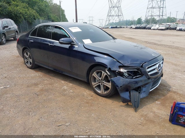 45660031 :رقم المزاد ، WDDZF4KB8HA238850 vin ، 2017 Mercedes-benz E 300 4matic مزاد بيع