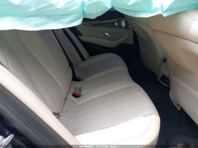 2017 Mercedes-benz E 300 4matic მანქანა იყიდება აუქციონზე, vin: WDDZF4KB8HA238850, აუქციონის ნომერი: 45660031
