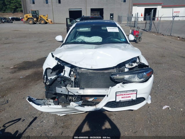 Продаж на аукціоні авто 2017 Alfa Romeo Giulia Awd, vin: ZARFAEDN4H7551177, номер лоту: 45660050