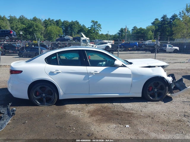 Продаж на аукціоні авто 2017 Alfa Romeo Giulia Awd, vin: ZARFAEDN4H7551177, номер лоту: 45660050