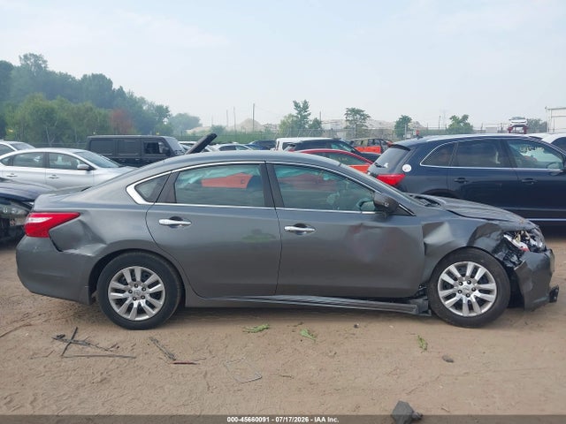 2017 Nissan Altima 2.5 S მანქანა იყიდება აუქციონზე, vin: 1N4AL3AP7HC225007, აუქციონის ნომერი: 45660091