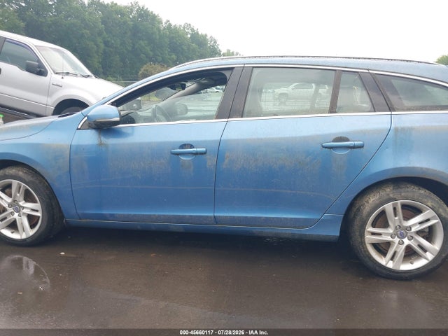Auction sale of the 2015 Volvo V60 T5 Platinum, vin: YV1612SMXF1246263, lot number: 45660117