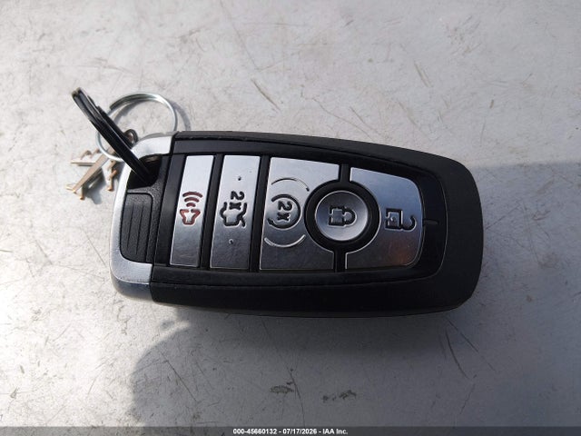 Продажа на аукционе авто 2017 Ford Fusion Energi Titanium, vin: 3FA6P0SU6HR209427, номер лота: 45660132