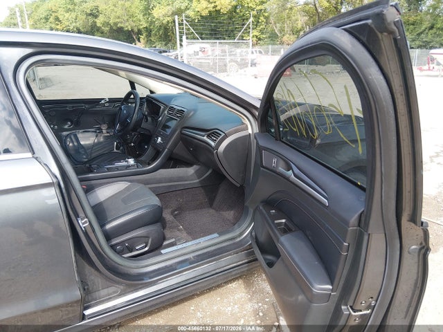 Продажа на аукционе авто 2017 Ford Fusion Energi Titanium, vin: 3FA6P0SU6HR209427, номер лота: 45660132