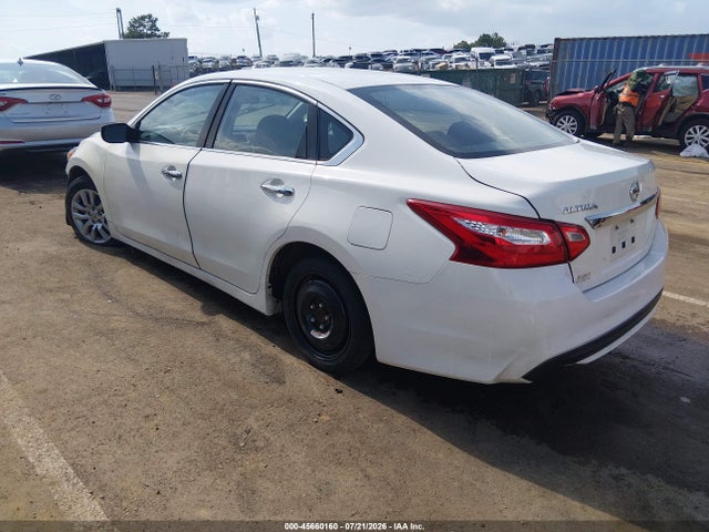 2017 Nissan Altima 2.5 S მანქანა იყიდება აუქციონზე, vin: 1N4AL3AP2HN353143, აუქციონის ნომერი: 45660160