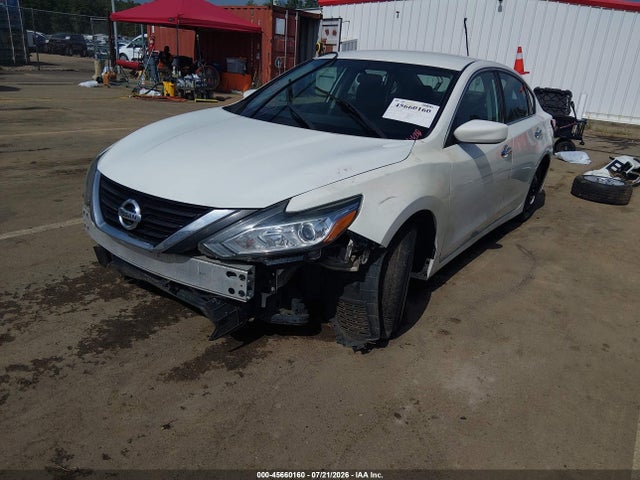2017 Nissan Altima 2.5 S მანქანა იყიდება აუქციონზე, vin: 1N4AL3AP2HN353143, აუქციონის ნომერი: 45660160