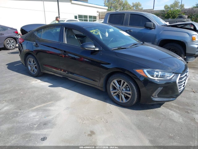 2018 5NPD84LF8JH257851 main image