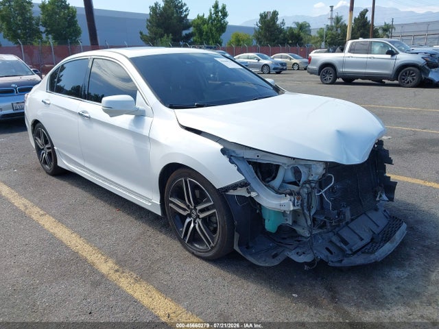 Honda Accord Touring 2016 1HGCR3F90GA018885 main image