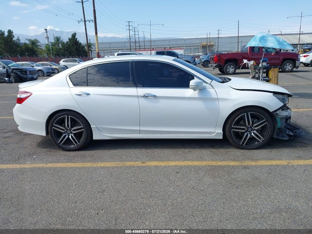 1HGCR3F90GA018885 Honda Accord Touring