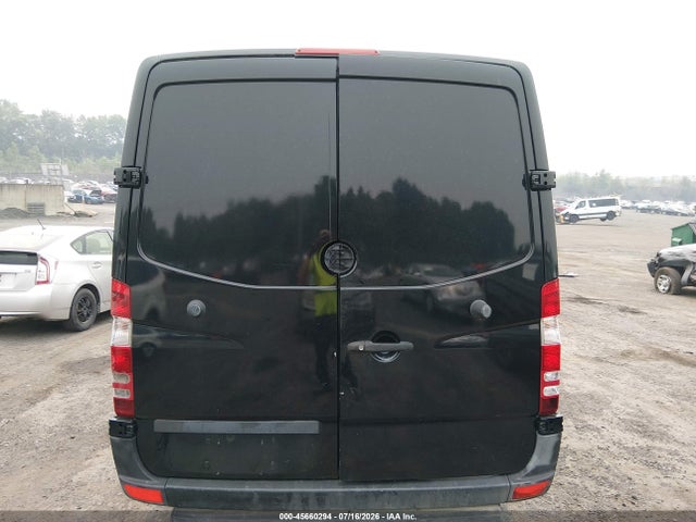 45660294 :رقم المزاد ، WD3PE7DC0E5902665 vin ، 2014 Mercedes-benz Sprinter 2500 Normal Roof مزاد بيع