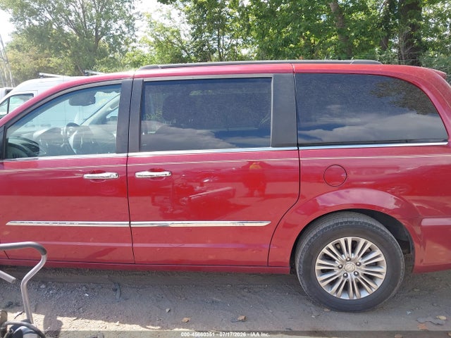 45660351 :رقم المزاد ، 2C4RC1CG9GR302979 vin ، 2016 Chrysler Town & Country Touring-l Anniversary Edition مزاد بيع