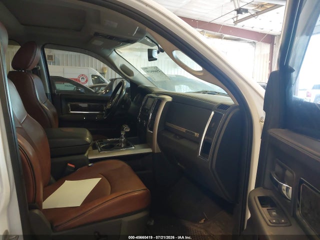 45660419 :رقم المزاد ، 1D7RV1CT2BS616011 vin ، 2011 Ram Ram 1500 Laramie Longhorn مزاد بيع