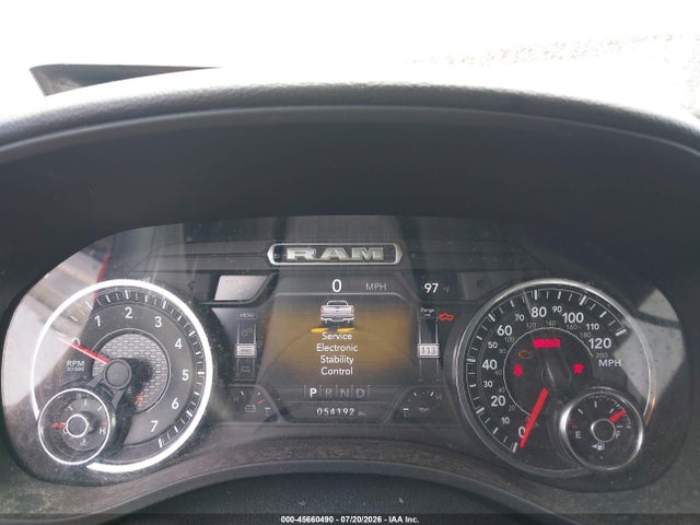 2021 Ram 1500 Big Horn  4x4 5'7 Box მანქანა იყიდება აუქციონზე, vin: 1C6SRFFT8MN622283, აუქციონის ნომერი: 45660490