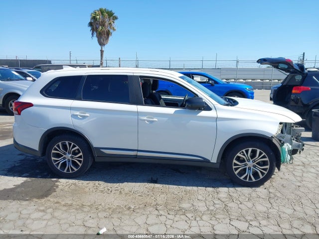 Mitsubishi Outlander Es 2017 JA4AD2A33HZ035193 Image 14