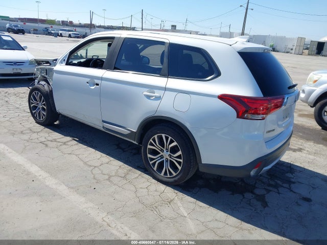 Mitsubishi Outlander Es 2017 JA4AD2A33HZ035193 Image 3