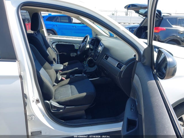 Mitsubishi Outlander Es 2017 JA4AD2A33HZ035193 Image 5