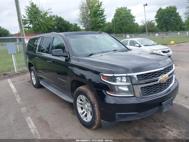 Продажа на аукционе авто 2015 Chevrolet Suburban Lt, vin: 1GNSKJKC1FR598823, номер лота: 45660572