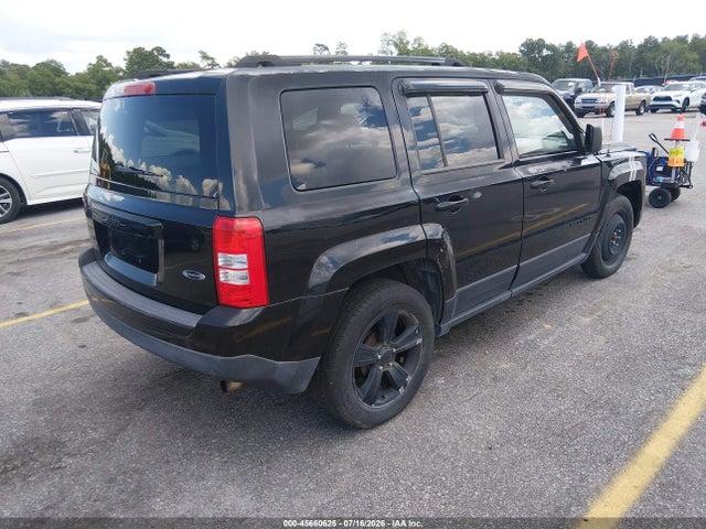 45660625 :رقم المزاد ، 1C4NJPBA2FD401987 vin ، 2015 Jeep Patriot Altitude Edition مزاد بيع
